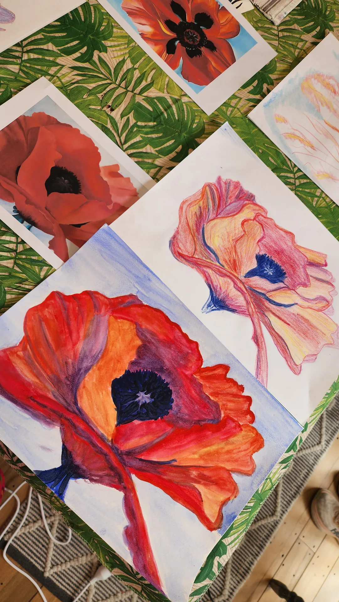 Expressive poppy watercolours inspired by Georgia O'Keeffe, from the Women in Bloom workshop at Kasia Hebda Studio