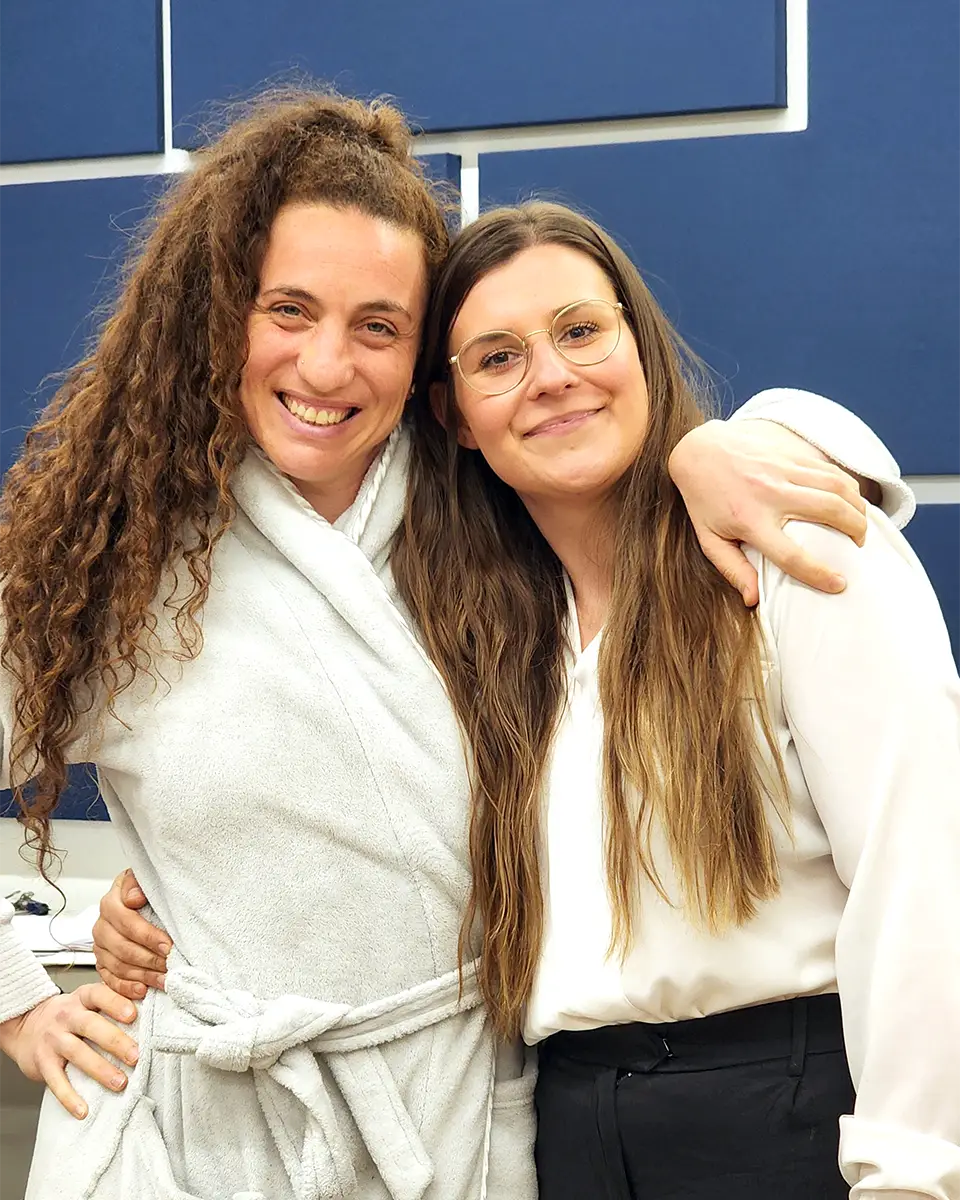 Kasia Hebda with life drawing model Melina at a QAS class